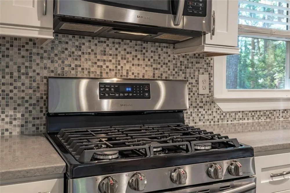 2210 Rosser Place Smoke Rise, GA 30087