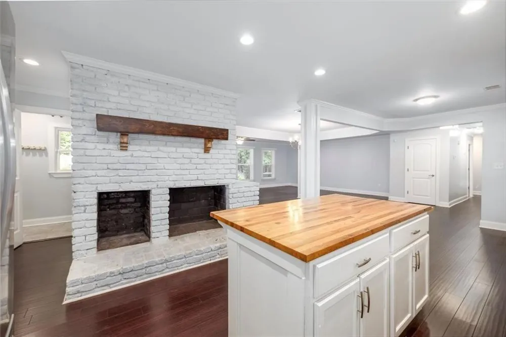 2210 Rosser Place Smoke Rise, GA 30087