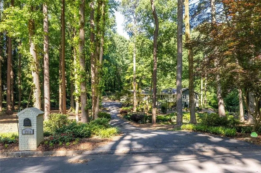 2210 Rosser Place Smoke Rise, GA 30087