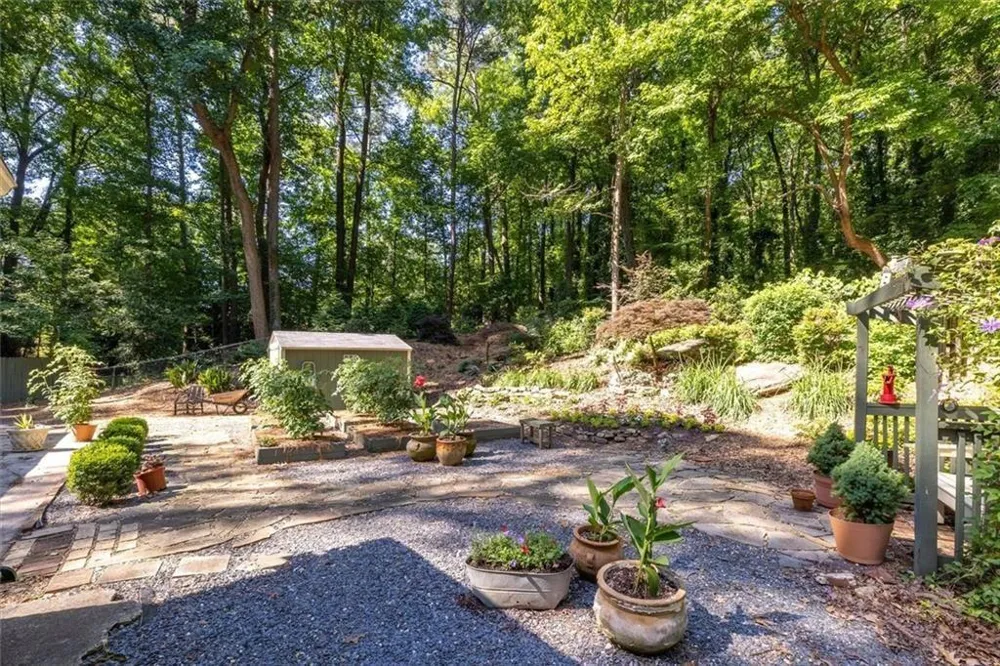 2210 Rosser Place Smoke Rise, GA 30087