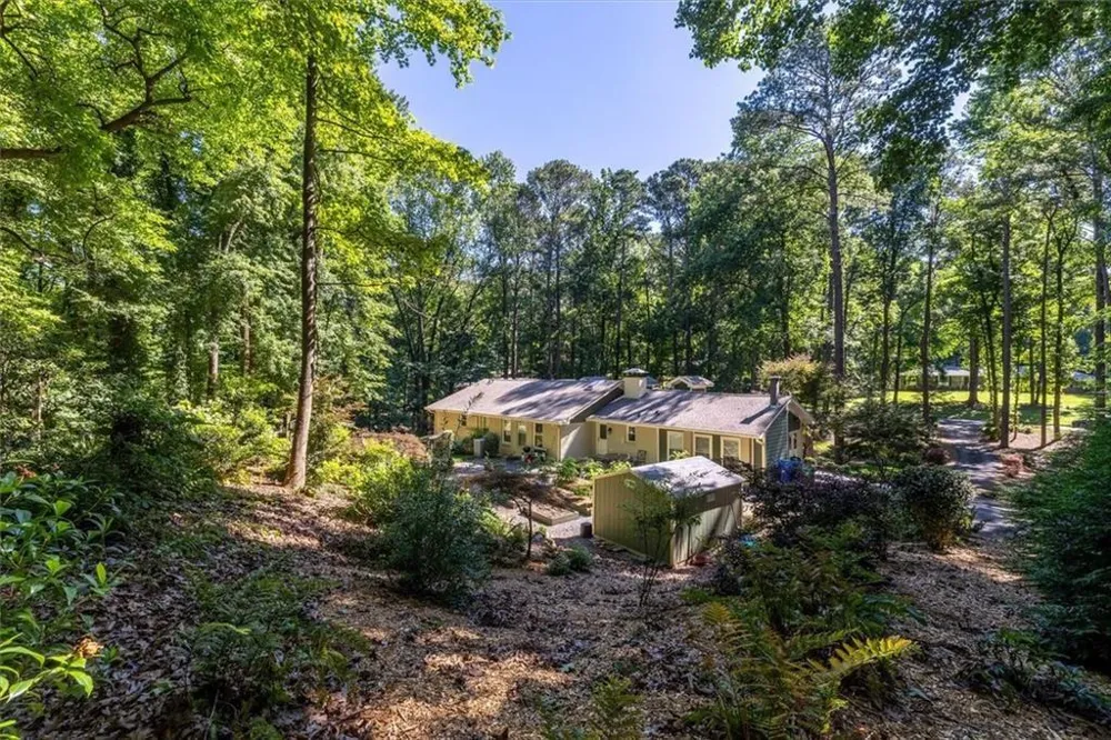 2210 Rosser Place Smoke Rise, GA 30087