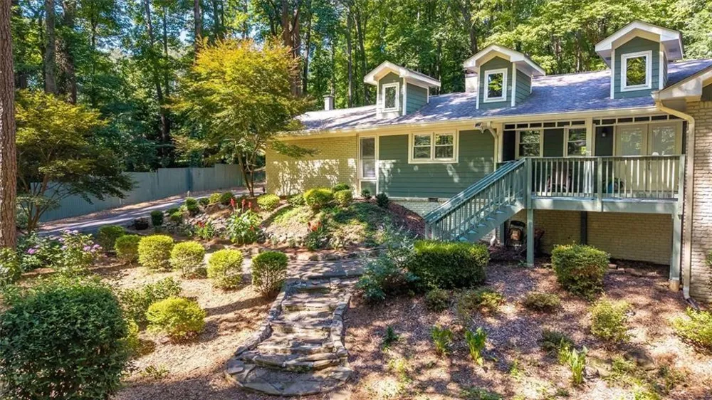2210 Rosser Place Smoke Rise, GA 30087