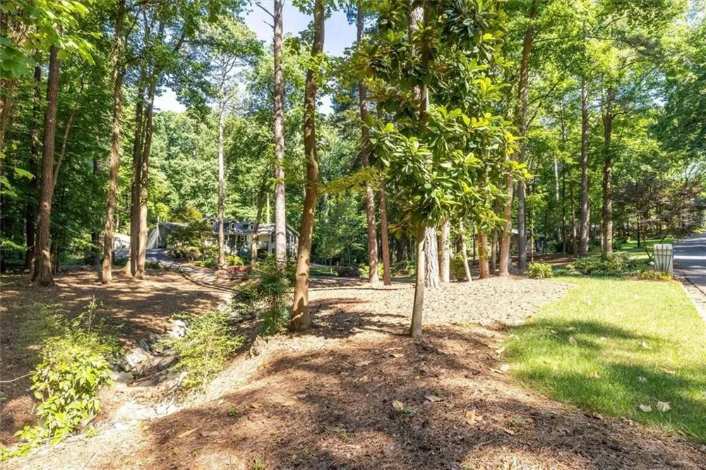 2210 Rosser Place Smoke Rise, GA 30087