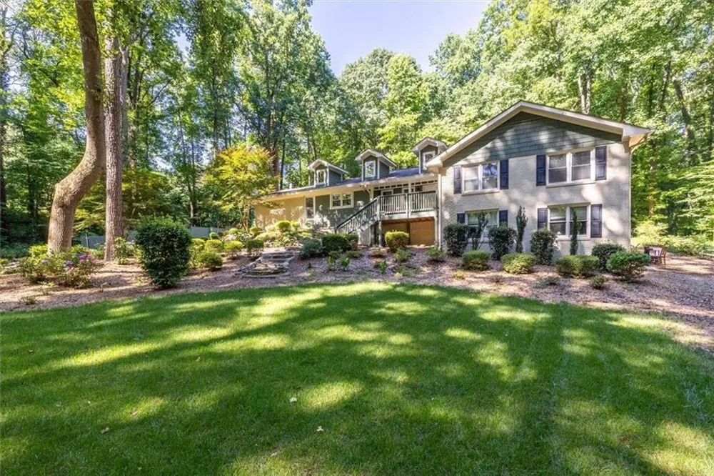 2210 Rosser Place Smoke Rise, GA 30087