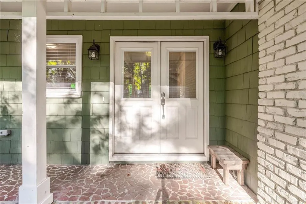 2210 Rosser Place Smoke Rise, GA 30087