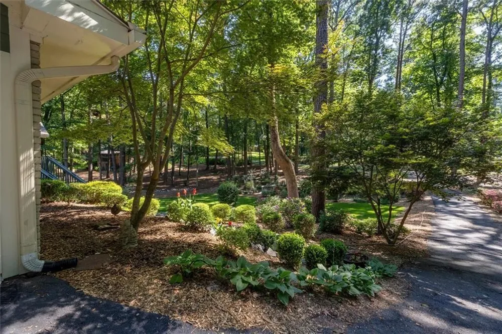 2210 Rosser Place Smoke Rise, GA 30087