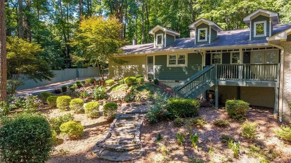 2210 Rosser Place Smoke Rise, GA 30087