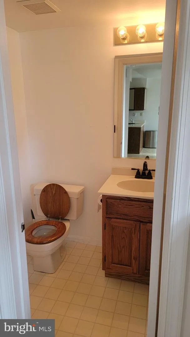1901 MONROE LANE Ambler, PA 19002