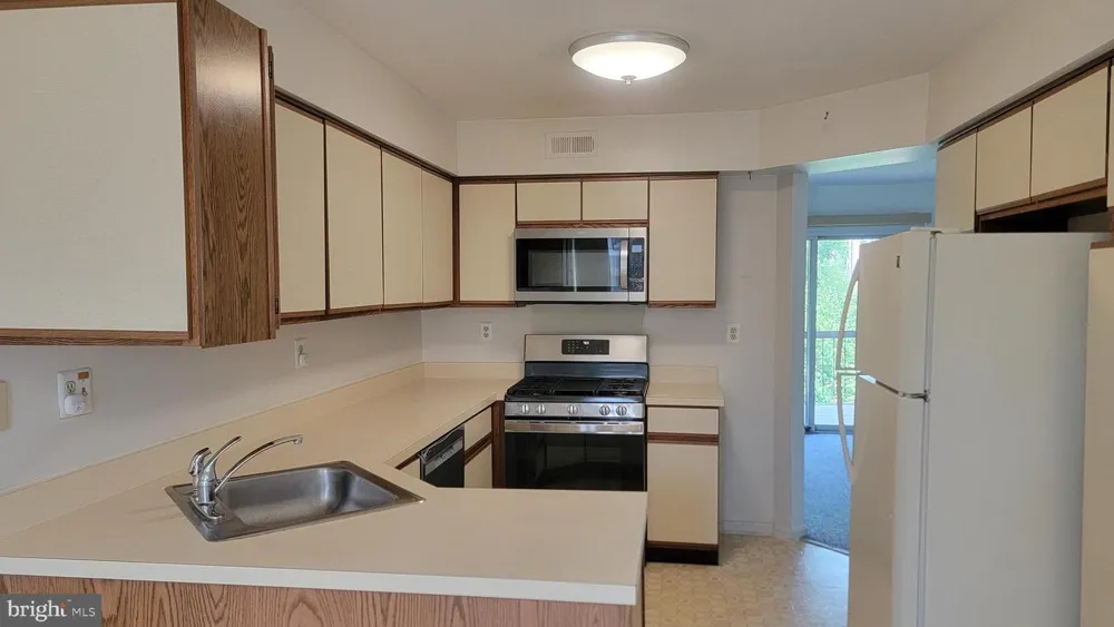 1901 MONROE LANE Ambler, PA 19002