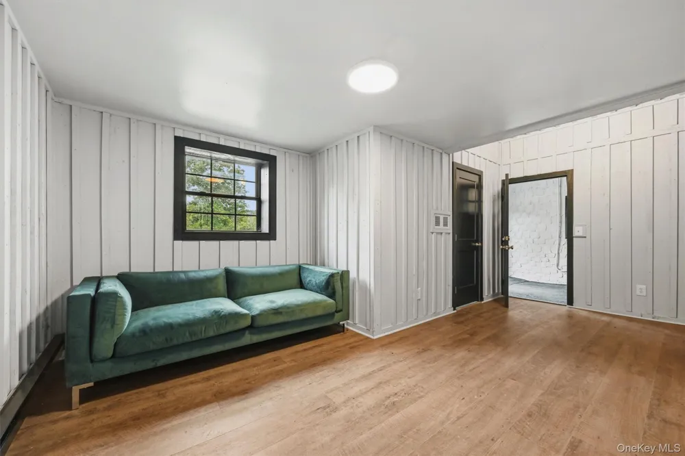 16 Almond Tree Lane Warwick, NY 10990