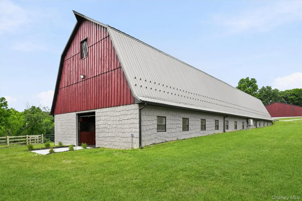 16 Almond Tree Lane Warwick, NY 10990