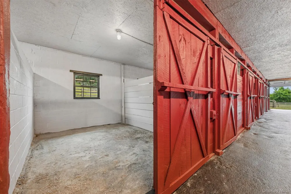 16 Almond Tree Lane Warwick, NY 10990