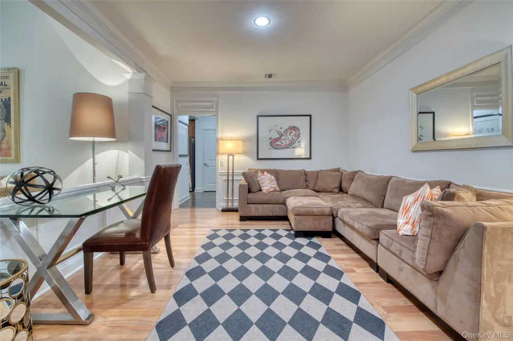 171 Jonathan Lane Westhampton, NY 11977