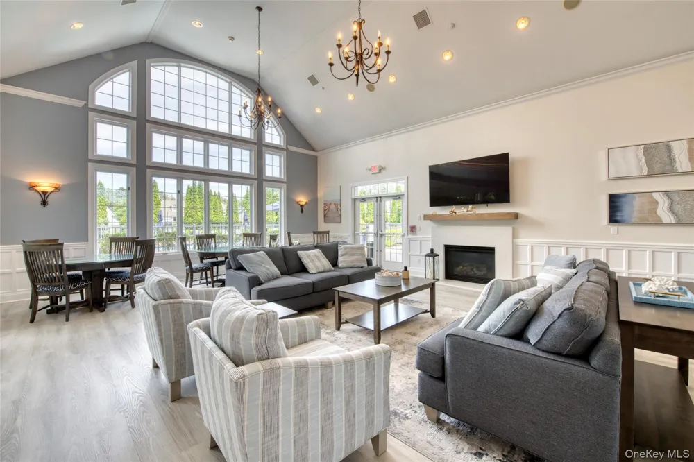 171 Jonathan Lane Westhampton, NY 11977