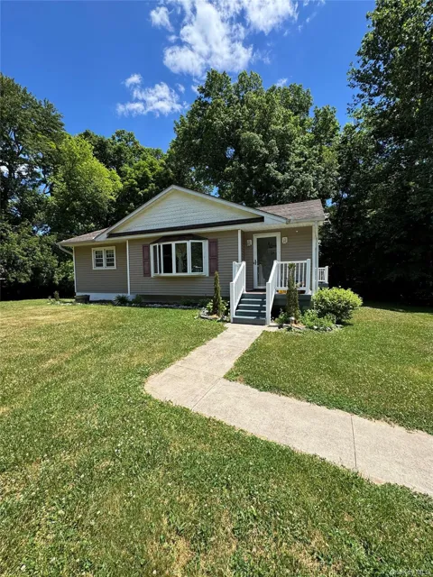 18 Montfort Woods Road