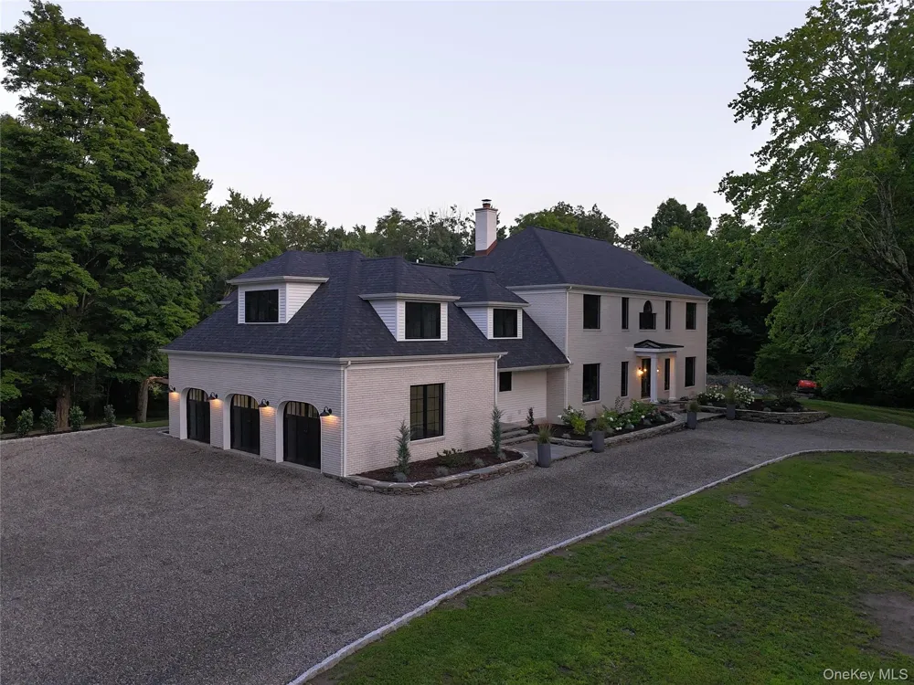 296-302 Stanford Road Millbrook, NY 12545