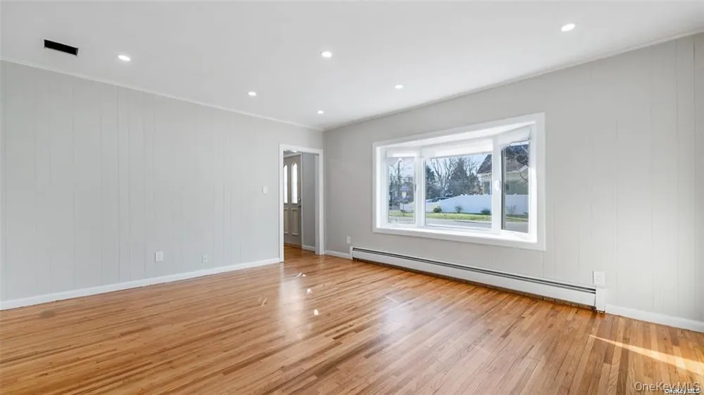 46 Laurel Avenue East Islip, NY 11730