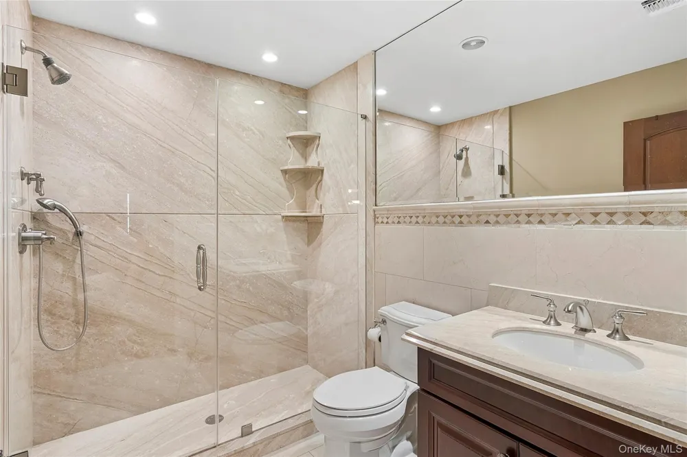 2015 Kenneys Road Southold, NY 11971