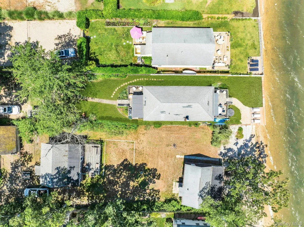 135 Noyack Avenue Sag Harbor, NY 11963
