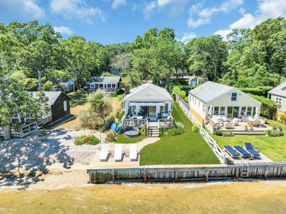 135 Noyack Avenue Sag Harbor, NY 11963