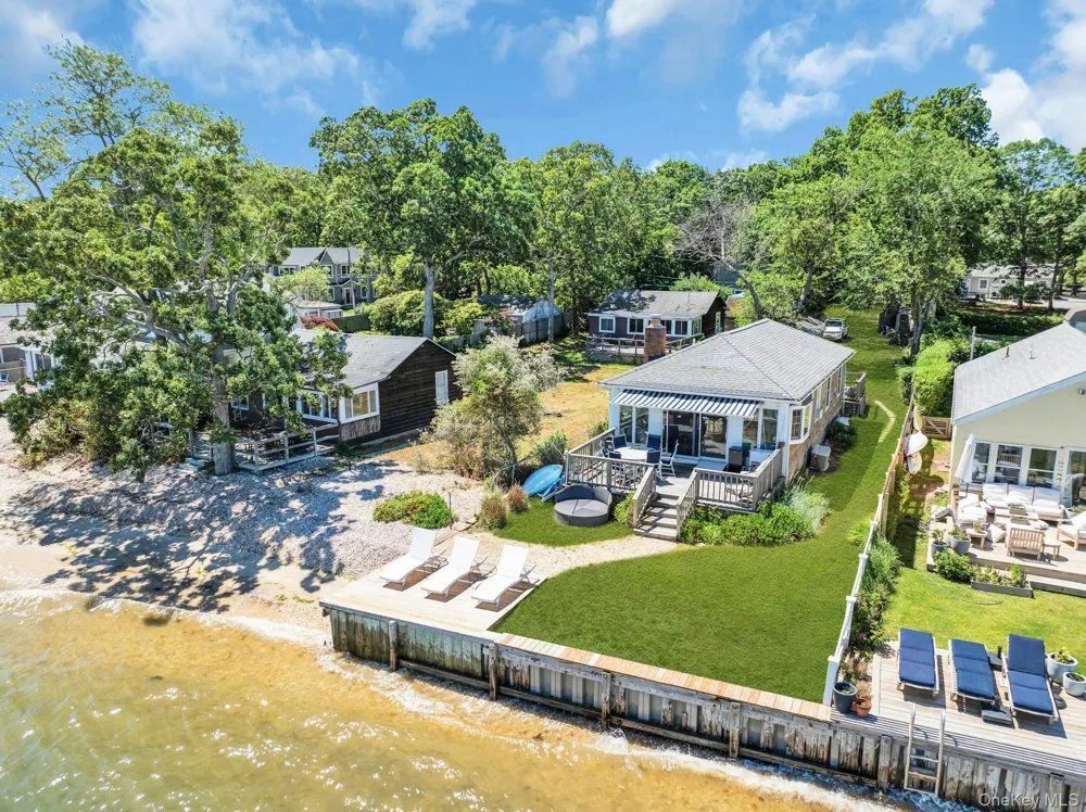 135 Noyack Avenue Sag Harbor, NY 11963