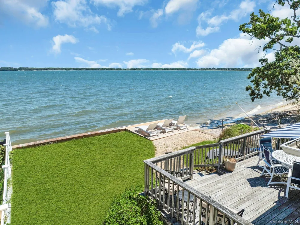 135 Noyack Avenue Sag Harbor, NY 11963