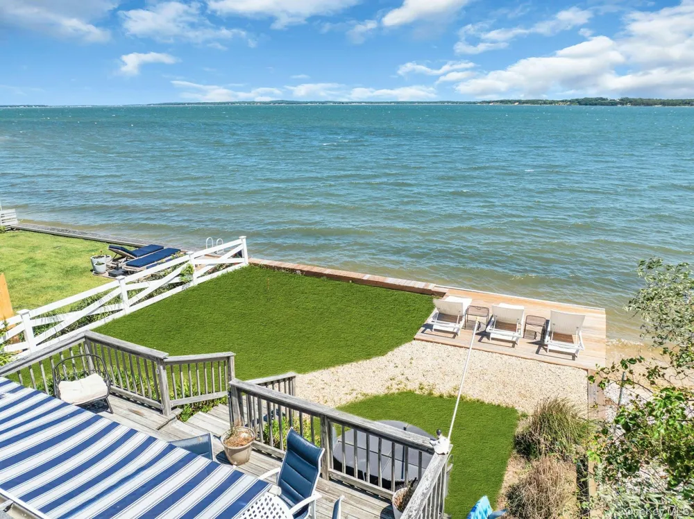135 Noyack Avenue Sag Harbor, NY 11963