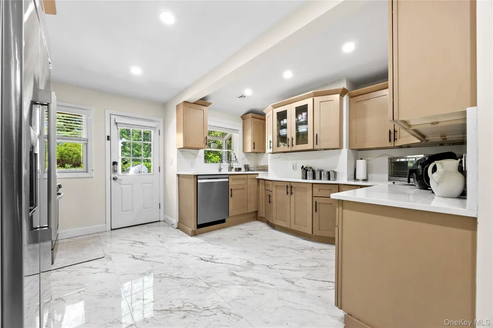 249 Glen Cove Road Old Westbury, NY 11568