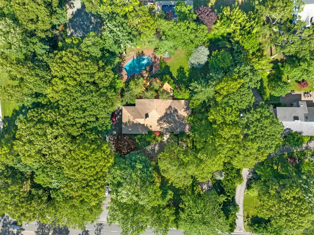 249 Glen Cove Road Old Westbury, NY 11568