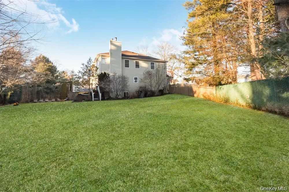 1680 lake Avenue Merrick, NY 11566