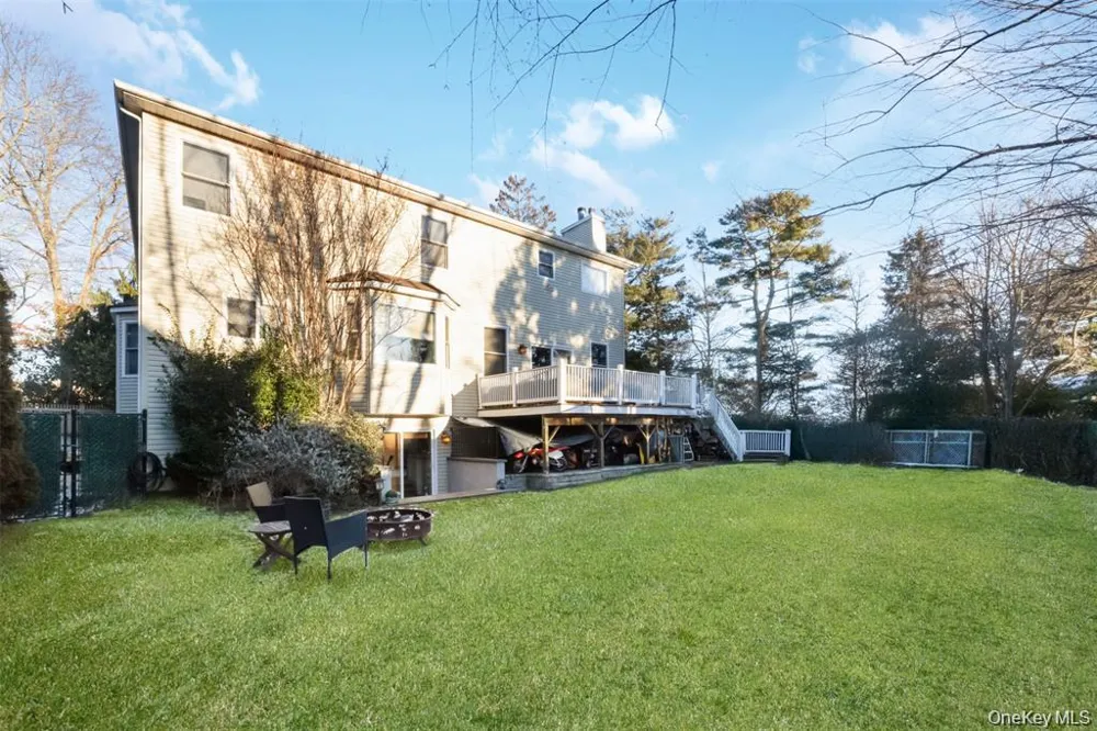 1680 lake Avenue Merrick, NY 11566