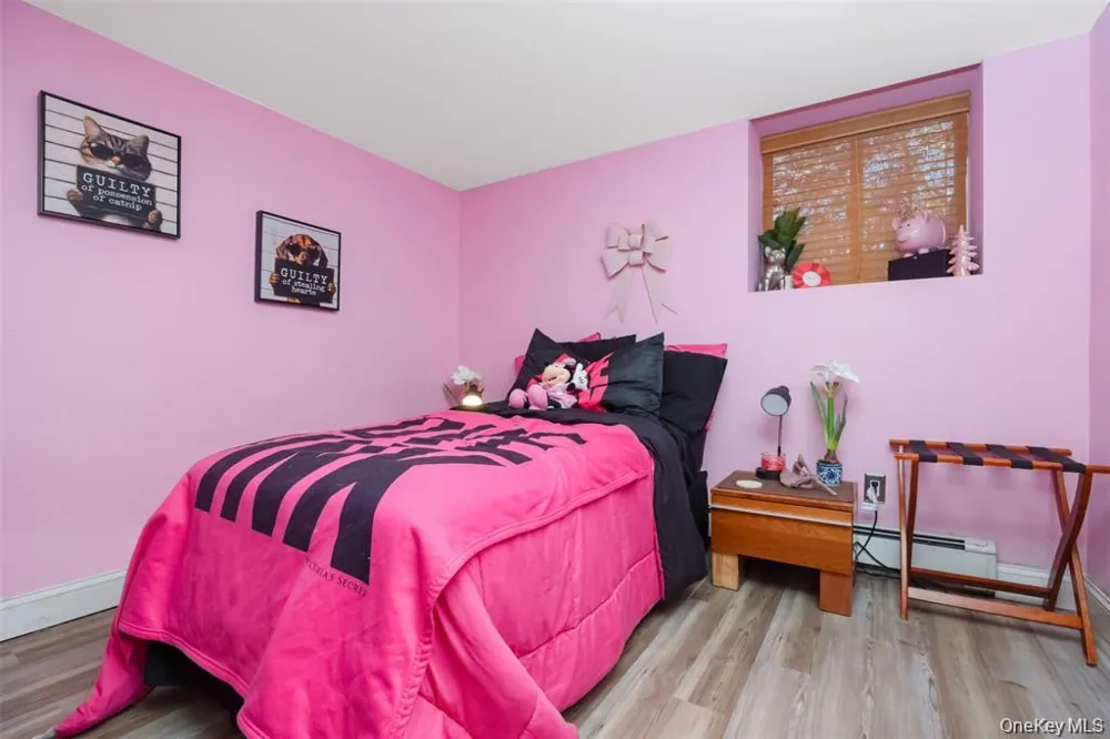 1680 lake Avenue Merrick, NY 11566