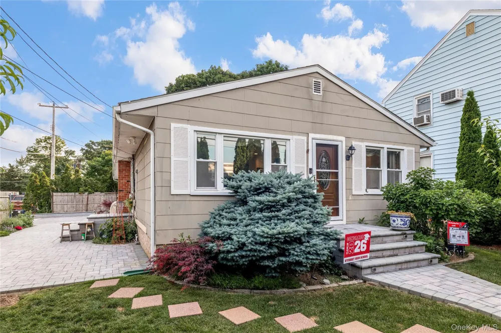 36 Richmond Street Syosset, NY 11791