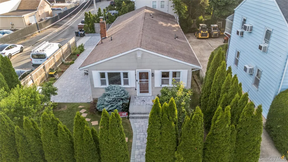 36 Richmond Street Syosset, NY 11791