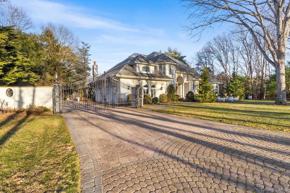 139 Private Road East Patchogue, NY 11772