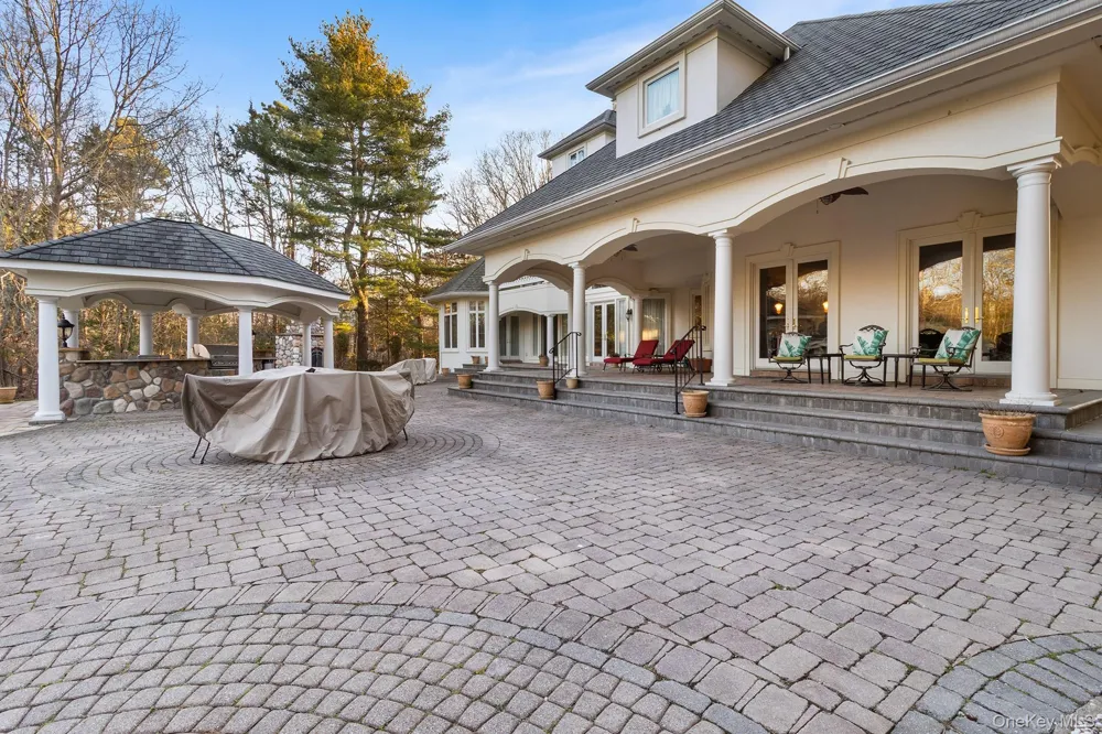 139 Private Road East Patchogue, NY 11772