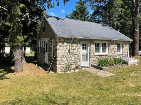 92 Stein Road #4
