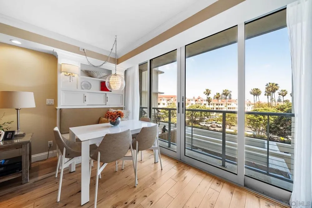 1720 Avenida Del Mundo #209 Coronado, CA 92118
