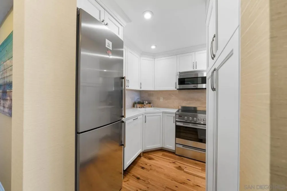 1720 Avenida Del Mundo #209 Coronado, CA 92118
