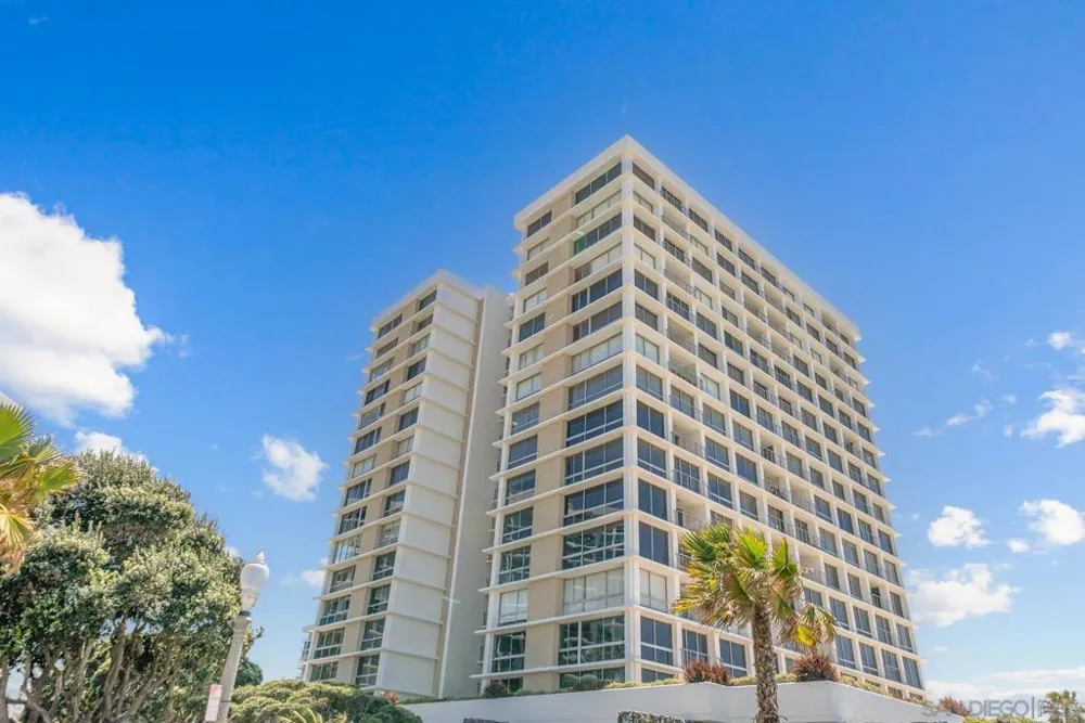 1720 Avenida Del Mundo #209 Coronado, CA 92118
