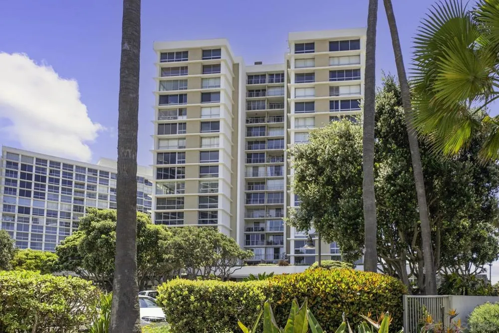 1720 Avenida Del Mundo #209 Coronado, CA 92118