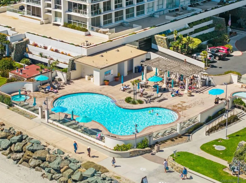 1720 Avenida Del Mundo #209 Coronado, CA 92118