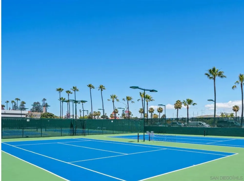 1720 Avenida Del Mundo #209 Coronado, CA 92118