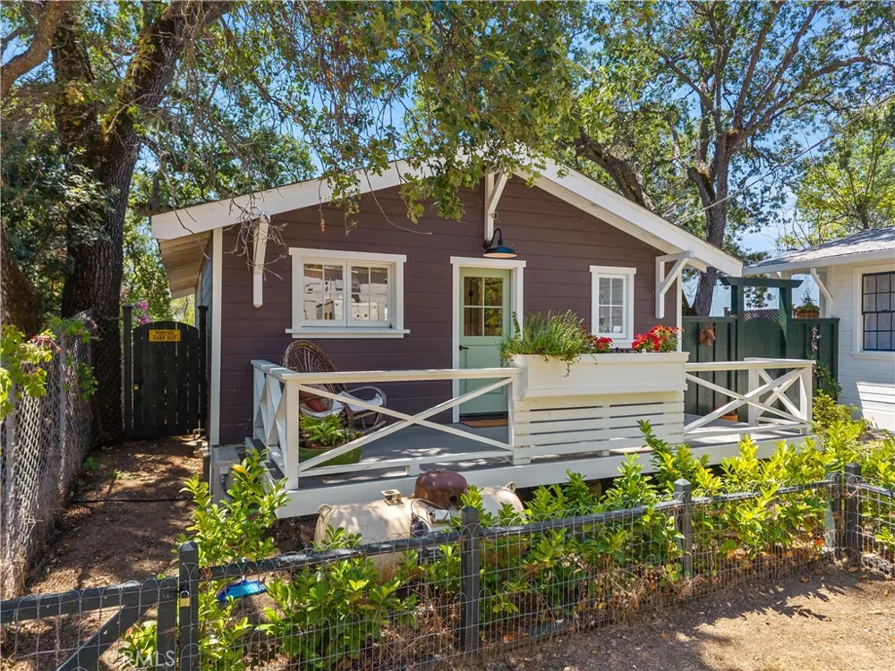 11611 Garden Court Clearlake Oaks, CA 95423