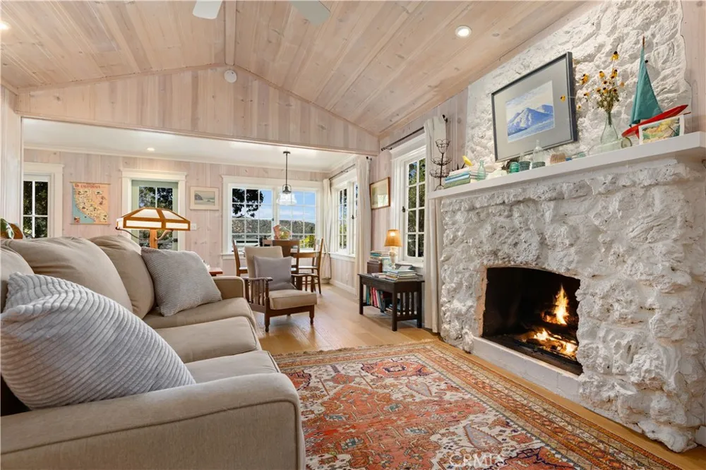 11611 Garden Court Clearlake Oaks, CA 95423