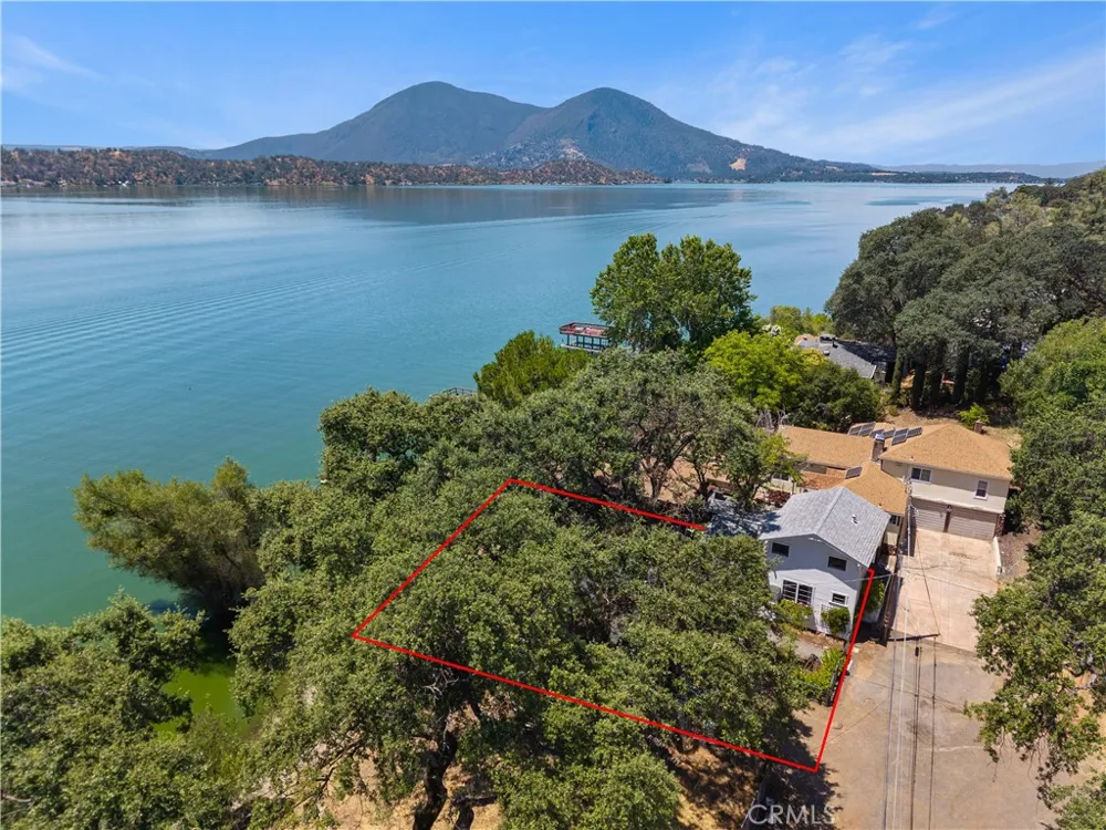 11611 Garden Court Clearlake Oaks, CA 95423