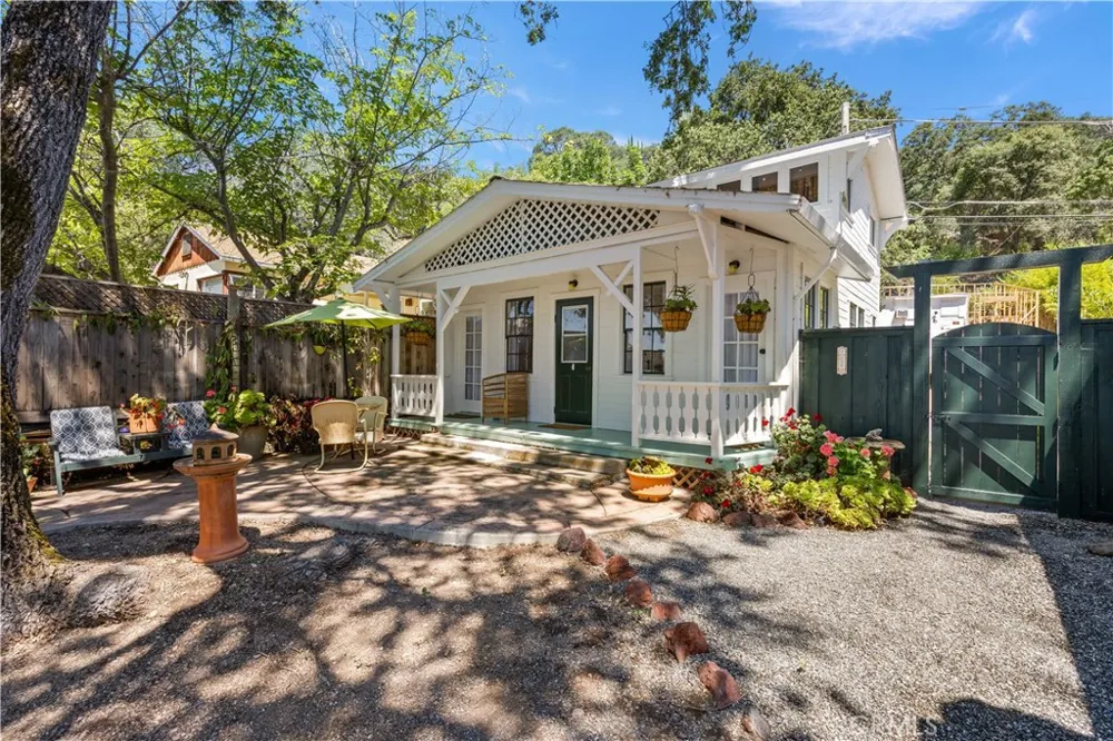 11611 Garden Court Clearlake Oaks, CA 95423