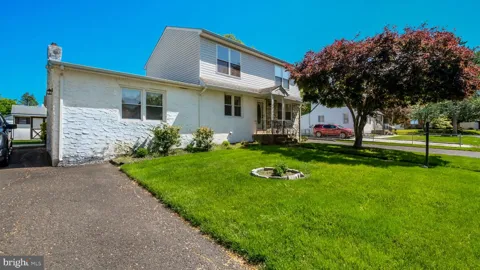 1915 GRAND AVENUE