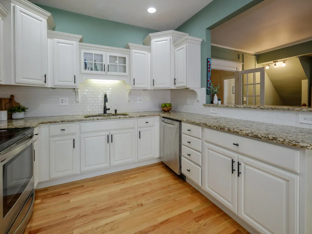 2318 Glenwood Drive Kalamazoo, MI 49008