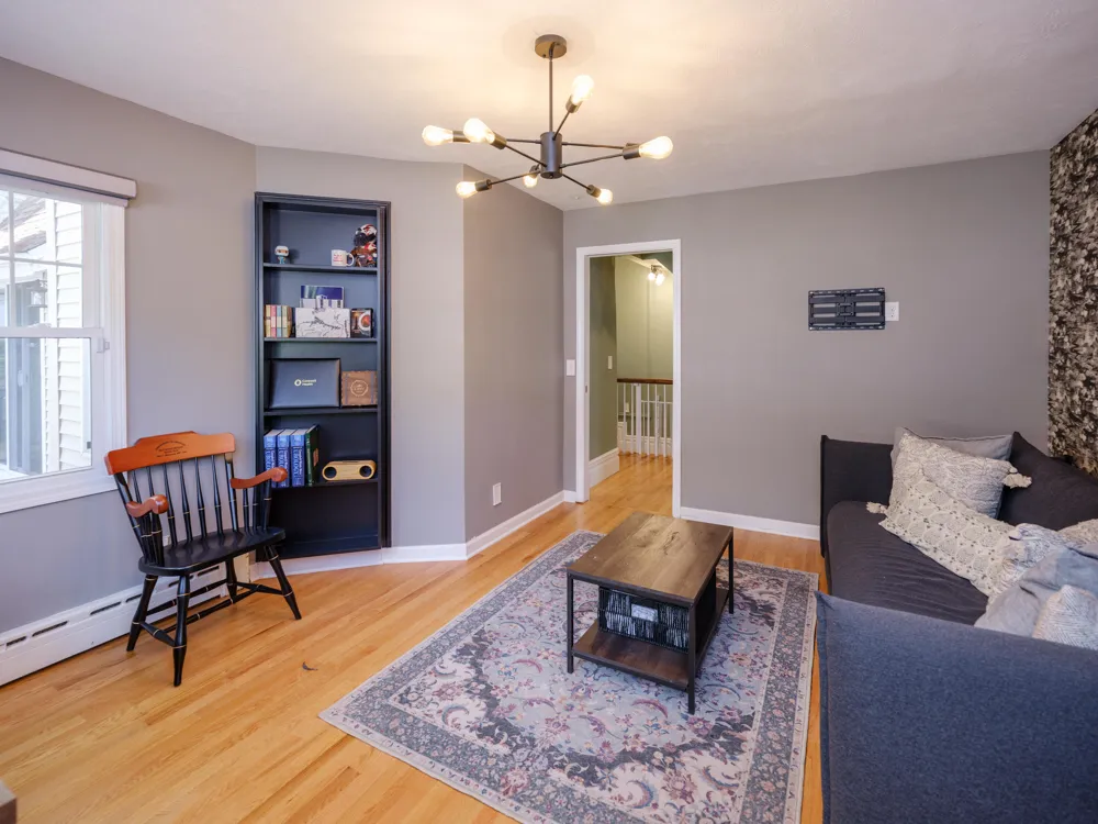 2318 Glenwood Drive Kalamazoo, MI 49008